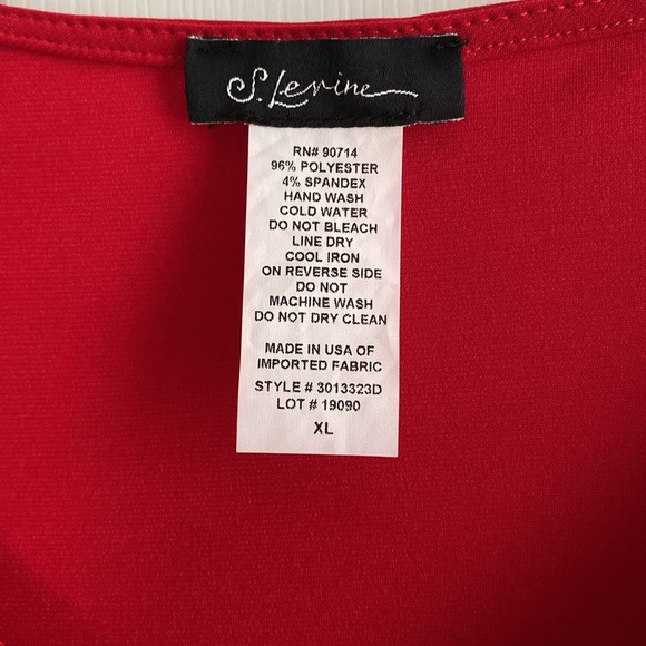 S. Levine Womens Red V-Neck Cold Shoulder Knit Top w/ Beaded Details Size XL - Picture 3 of 5